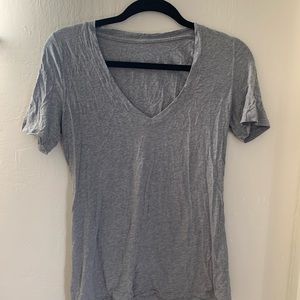 Lululemon V Neck, super soft
